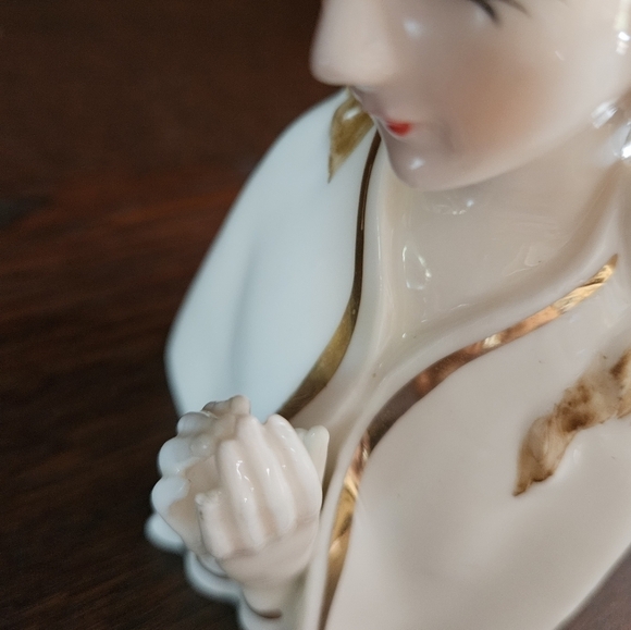 Vintage Norcrest praying, Madonna - Picture 10 of 12